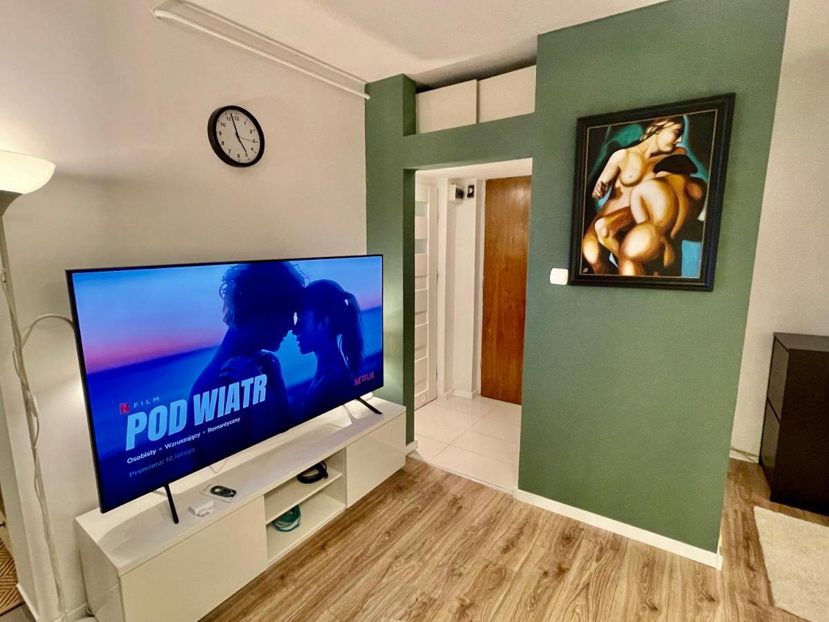 Holiday Metro Fast Wifi Tv'70 Netflix Hbo Appletv Варшава Экстерьер фото