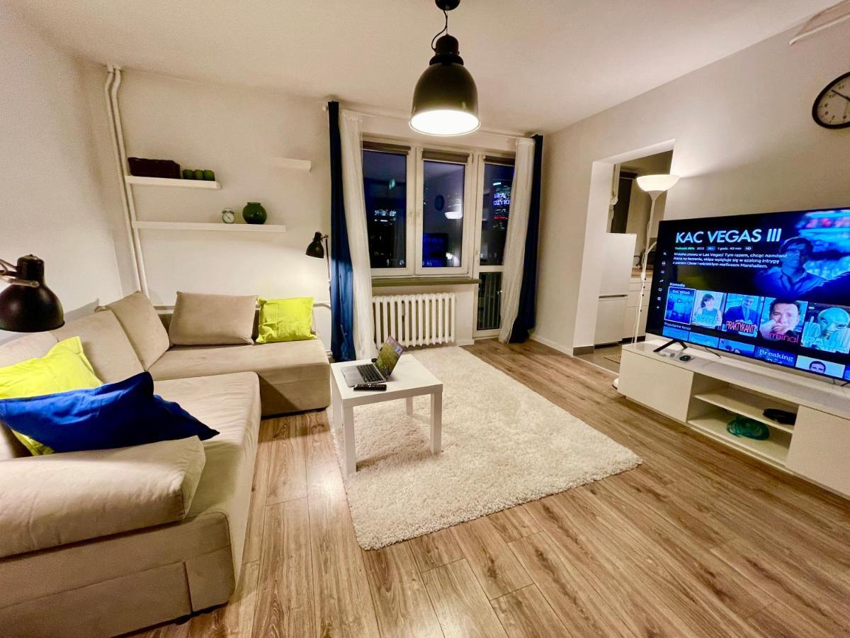 Holiday Metro Fast Wifi Tv'70 Netflix Hbo Appletv Варшава Экстерьер фото